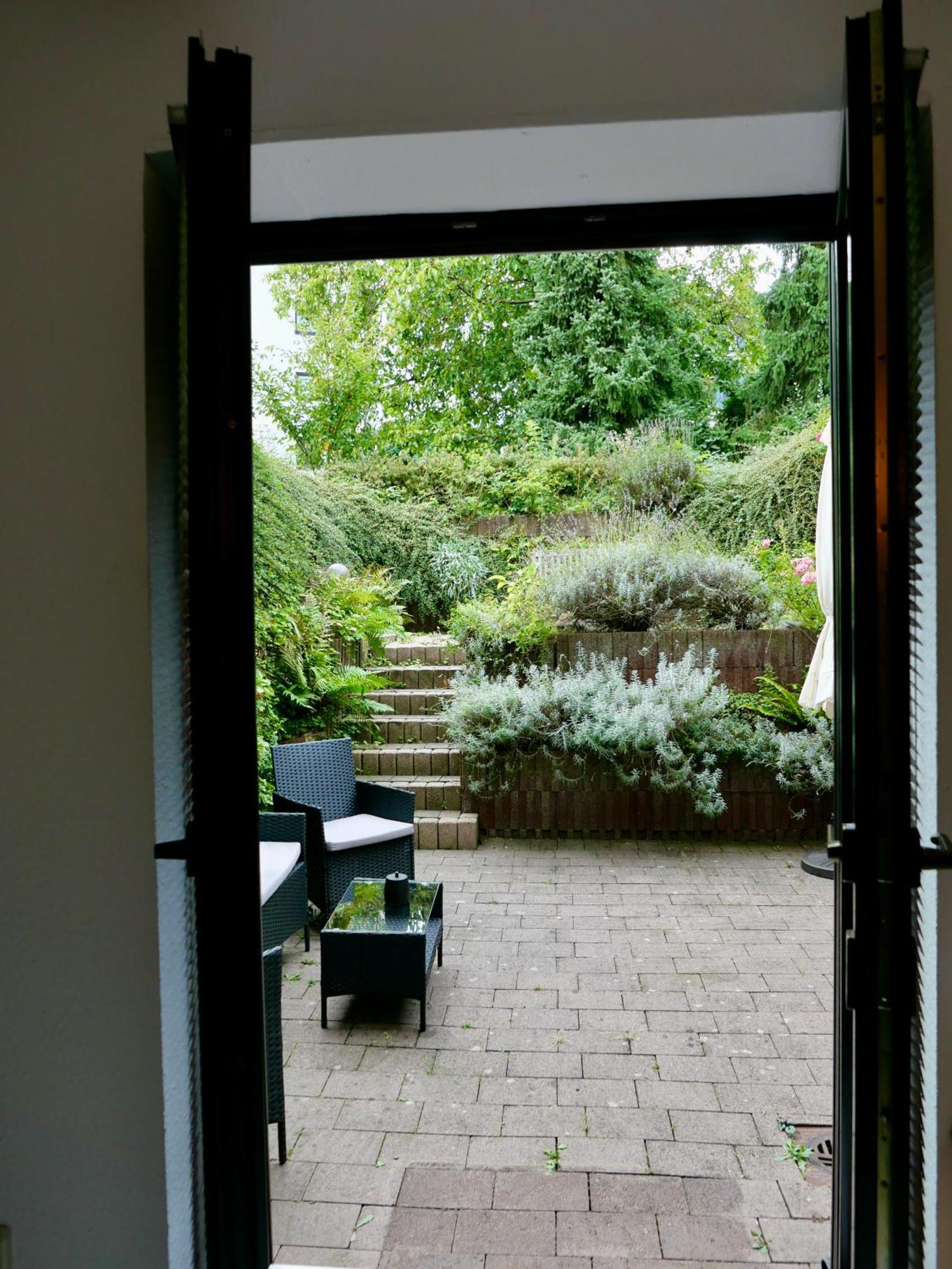 Schoenes Apartment Mit Terrasse Im Steingarten Bad Vilbel Exterior foto
