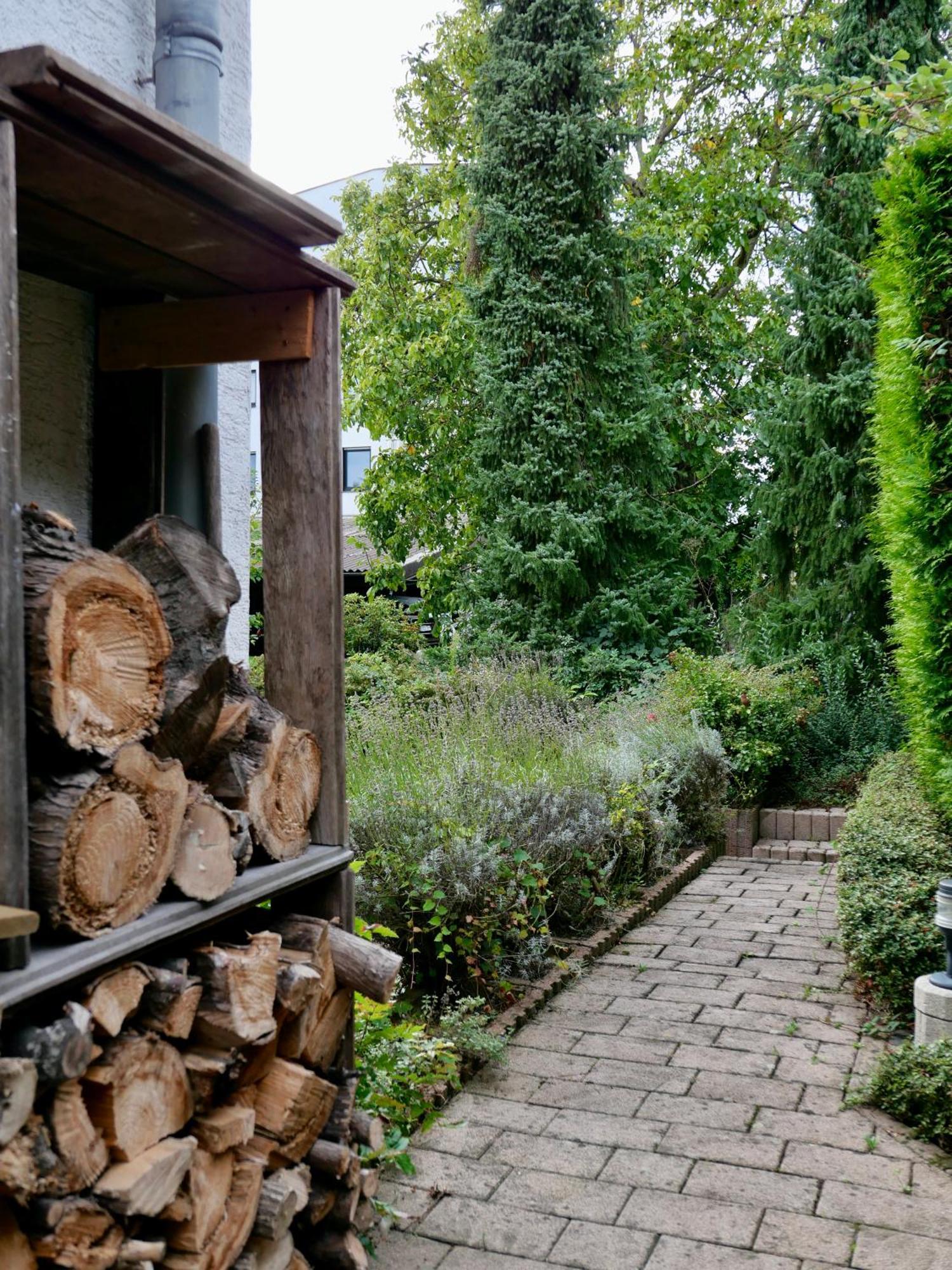 Schoenes Apartment Mit Terrasse Im Steingarten Bad Vilbel Exterior foto